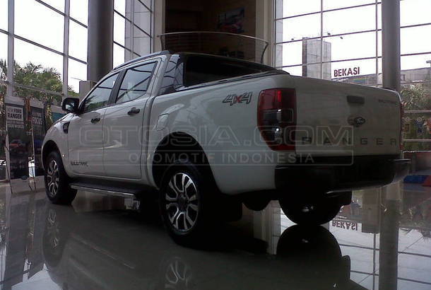 Dijual Mobil Bekas Bekasi - Ford Ranger, 2015