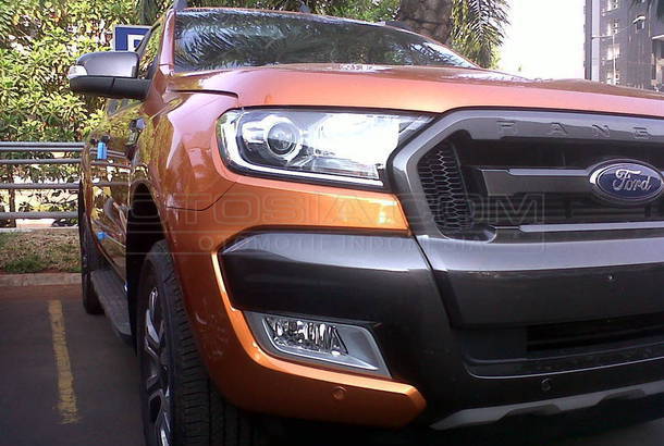 Dijual Mobil Bekas Bekasi - Ford Ranger 2015 Otosia.com