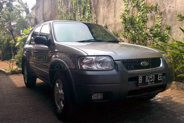 Dijual Mobil Bekas Jakarta Selatan - Ford Escape 2003 