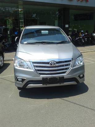 Dijual Mobil Bekas Surabaya - Toyota Kijang Innova 2015