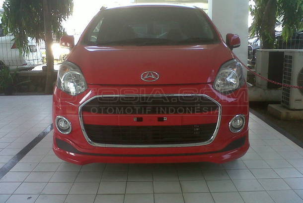 Dijual Mobil Bekas Bogor - Daihatsu Ayla 2015 Otosia.com