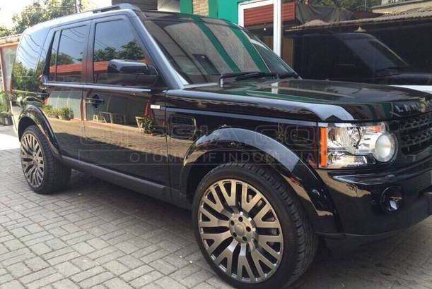 Dijual Mobil Bekas Jakarta Pusat - Land Rover Discovery 