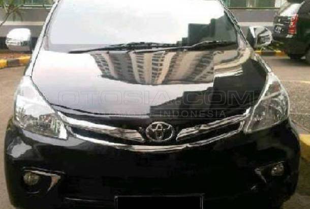 Dijual Mobil  Bekas  Denpasar  Toyota Avanza  2012