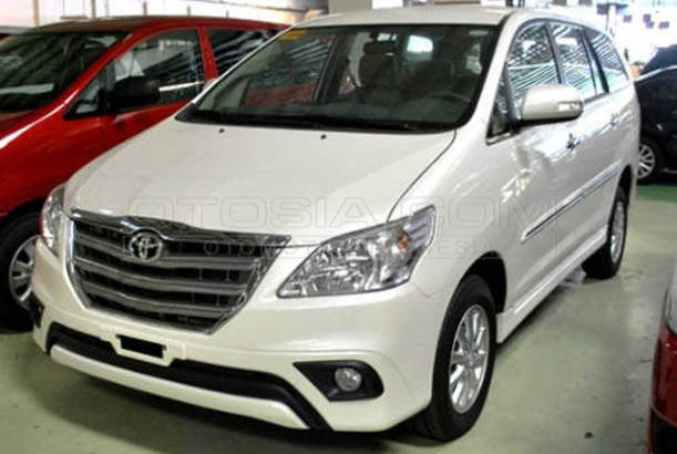 Dijual Mobil Bekas Bandung - Toyota Kijang Innova 2015 