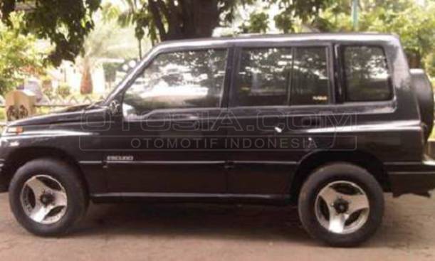 Jual Mobil Suzuki Escudo JLX M T Bensin 1995 - Denpasar 