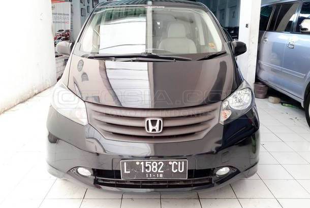 Dijual Mobil Bekas Surabaya - Honda Freed, 2010