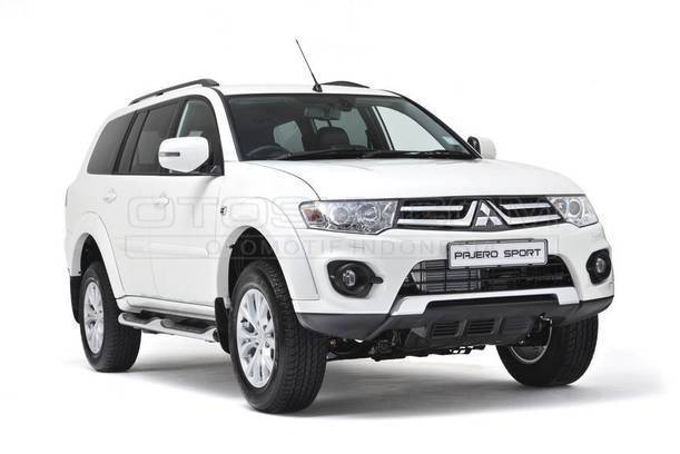 Dijual Mobil Bekas Semarang - Mitsubishi Pajero 2015