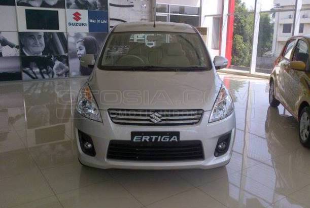 Dijual Mobil Bekas Bogor - Suzuki Ertiga 2015