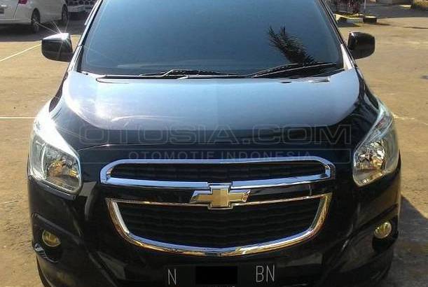 Dijual Mobil Bekas Malang - Chevrolet Spin 2014 Otosia.com