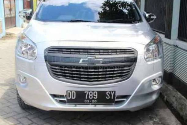  Dijual  Mobil  Bekas  Makassar  Chevrolet  Spin 2014