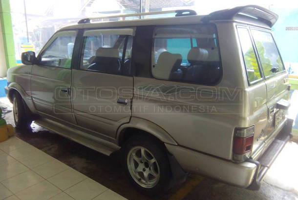 Dijual Mobil Bekas Semua Kota - Isuzu Panther 2000