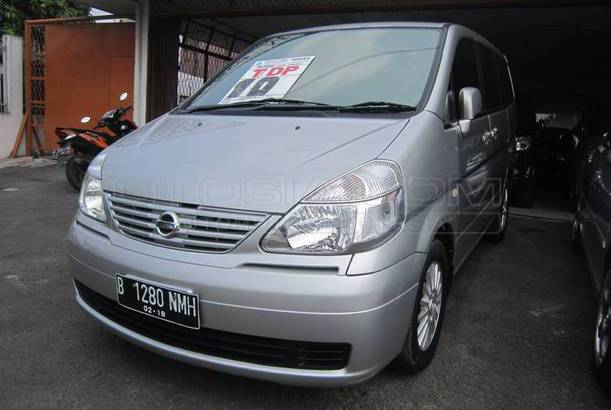 Dijual Mobil Bekas Tangerang - Nissan Serena 2011 