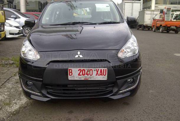 Dijual Mobil Bekas Depok - Mitsubishi Mirage 2015