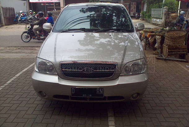 Dijual Mobil Bekas Bandung - KIA Sedona 2005 Otosia.com