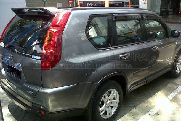 Dijual Mobil Bekas Bandung - Nissan X-Trail 2009 Otosia.com