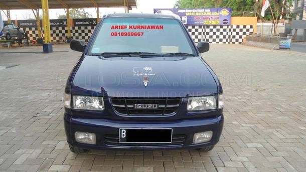  Dijual  Mobil  Bekas  Bekasi  Isuzu Panther  2002 Otosia com