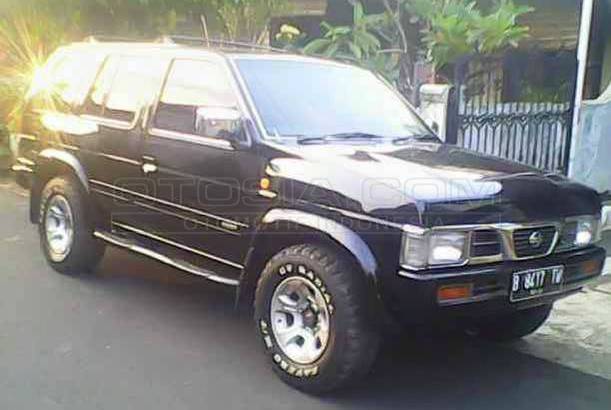 Dijual Mobil Bekas Jakarta Selatan - Nissan Terrano 2001 