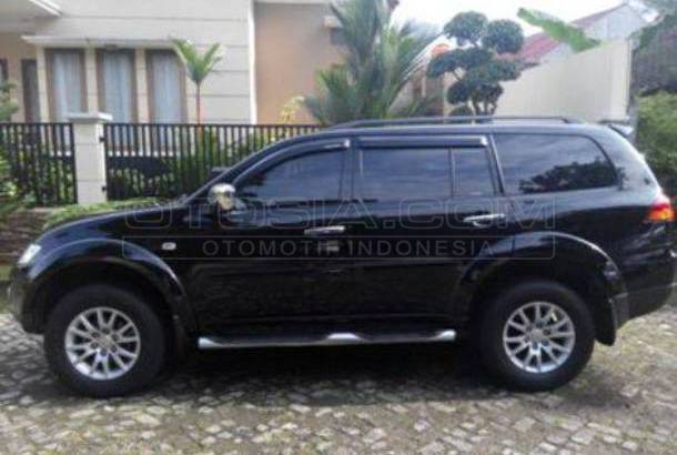 Dijual Mobil Bekas Bekasi - Mitsubishi Pajero 2009 