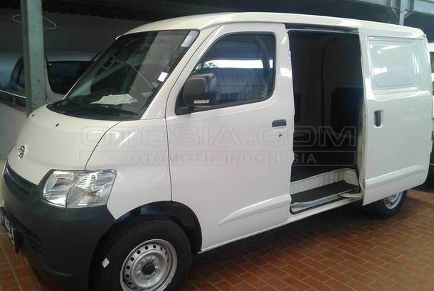 Dijual Mobil Bekas Jakarta Timur - Daihatsu Gran Max 2015 