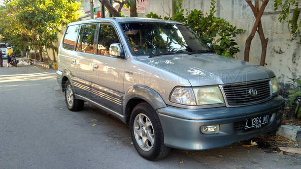 Dijual Mobil Bekas Surabaya - Toyota Kijang 2000