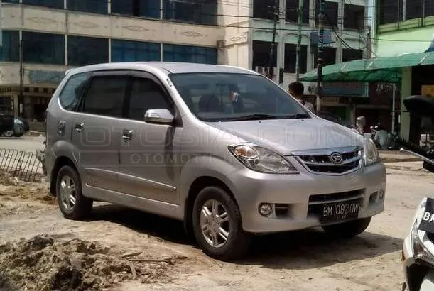 Dijual Mobil Bekas Pekanbaru - Daihatsu Xenia 2008 