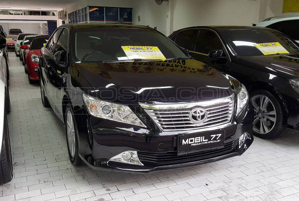 Dijual Mobil Bekas Surabaya - Toyota Camry 2012