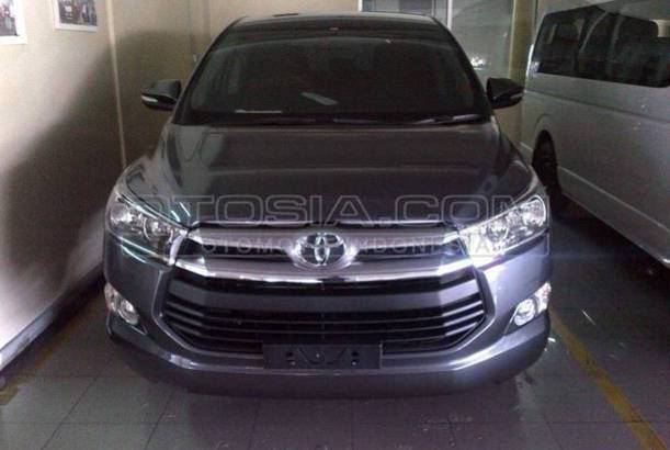 Dijual Mobil Bekas Bandung - Toyota Kijang Innova 2017