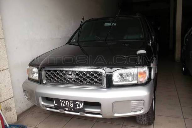 Dijual Mobil Bekas Surabaya - Nissan Pathfinder 2001 