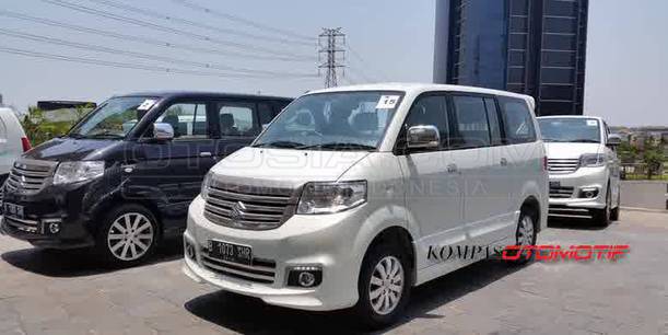 Dijual Mobil Bekas Surabaya - Suzuki APV 2015