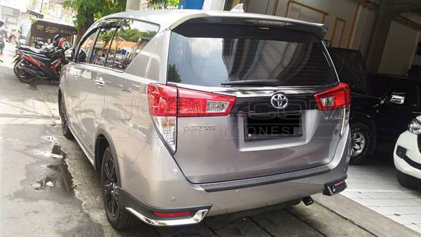  Dijual  Mobil  Bekas  Surabaya Toyota Kijang Innova  2021 