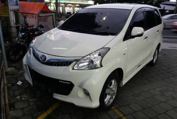 Dijual Mobil Bekas Yogyakarta - Toyota Avanza 2012