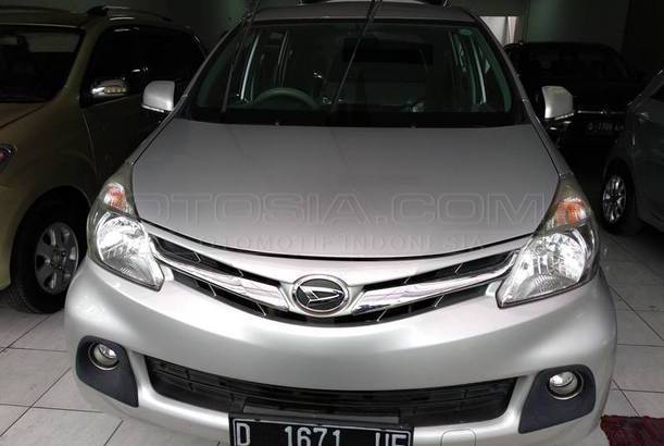 Dijual Mobil Bekas Bandung - Daihatsu Xenia 2012