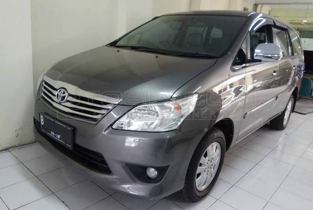 Dijual Mobil Bekas Yogyakarta - Toyota Kijang Innova 2013