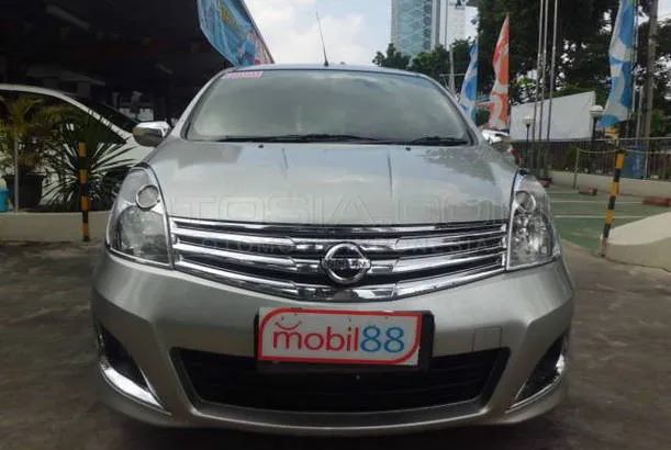 Dijual Mobil Bekas Surabaya - Nissan Grand Livina, 2013 