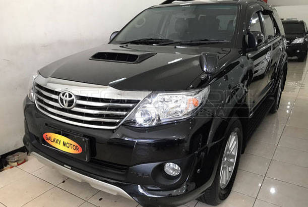 Dijual Mobil Bekas Malang - Toyota Fortuner, 2013  Otosia.com