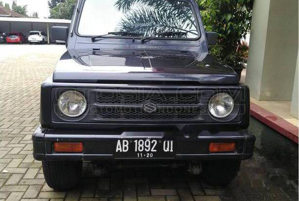 Dijual Mobil Bekas Yogyakarta - Suzuki Katana 1997 
