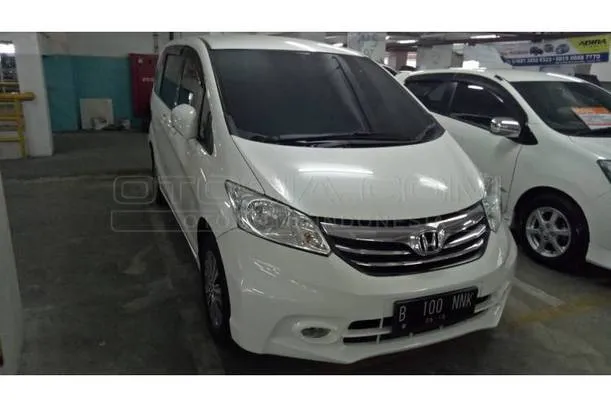 Dijual Mobil Bekas Samarinda - Honda Freed 2013