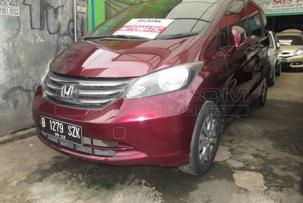 Dijual Mobil Bekas Depok - Honda Freed 2015 Otosia.com