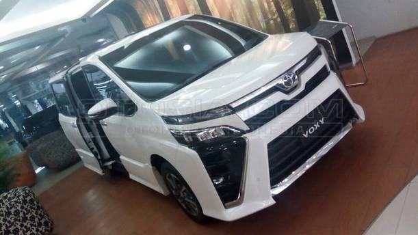 Dijual Mobil Bekas Jakarta Timur - Toyota Voxy, 2019