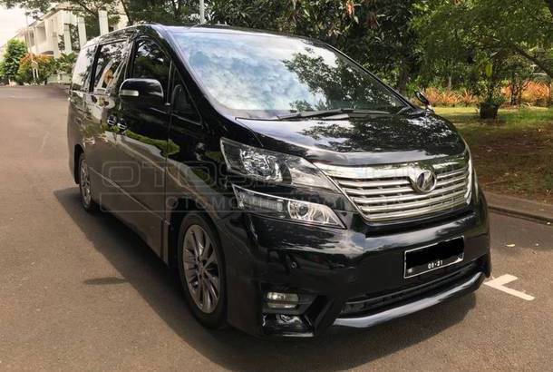 Dijual Mobil Bekas Bogor - Toyota Vellfire 2011