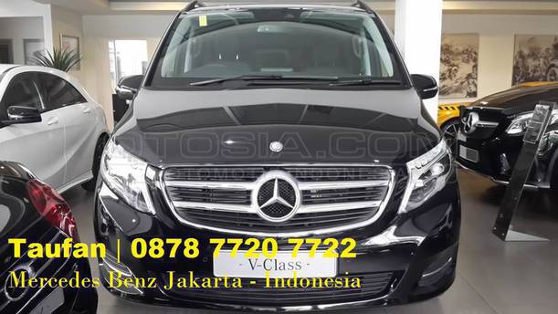 Dijual Mobil Bekas Jakarta Selatan - Mercedes Benz V-Class 