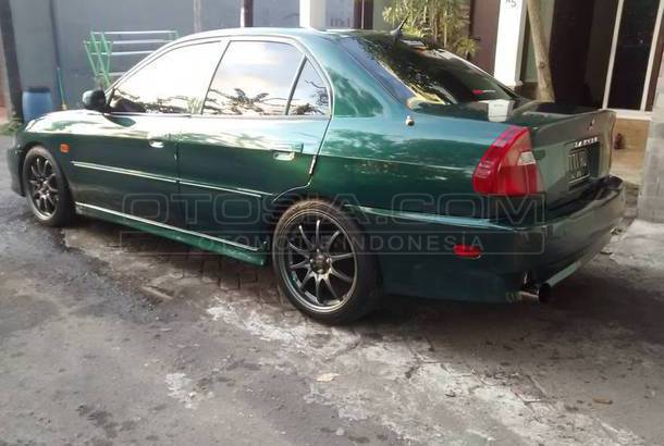 Dijual Mobil Bekas Yogyakarta - Mitsubishi Lancer 2002