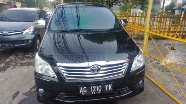 Dijual Mobil Bekas Malang - Toyota Kijang Innova 2013 