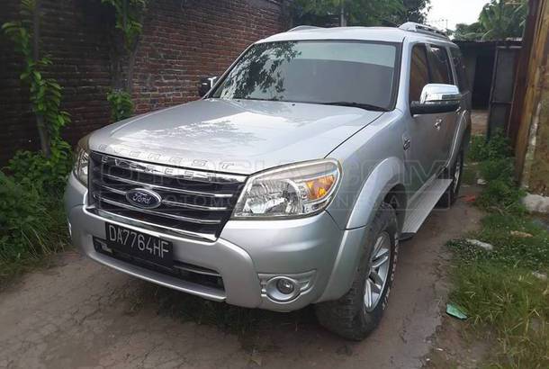  Dijual  Mobil  Bekas  Surabaya  Ford  Everest  2011 Otosia com