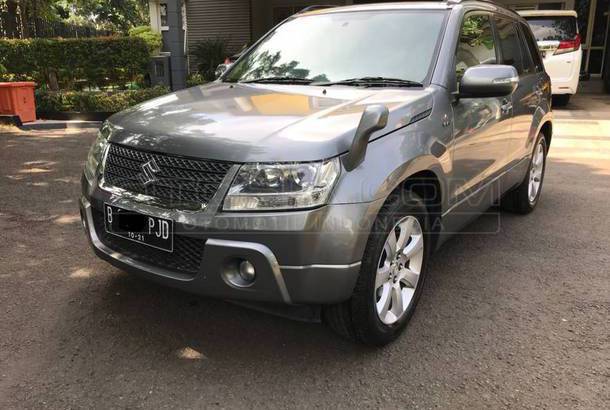  Jual  Mobil  Suzuki Grand  Vitara  JLX Bensin 2011 Bandung  