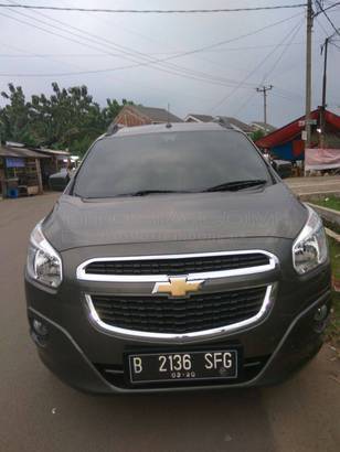 Dijual Mobil Bekas Depok - Chevrolet Spin 2015