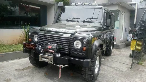 Dijual Mobil Bekas Jakarta Selatan - Land Rover Defender 