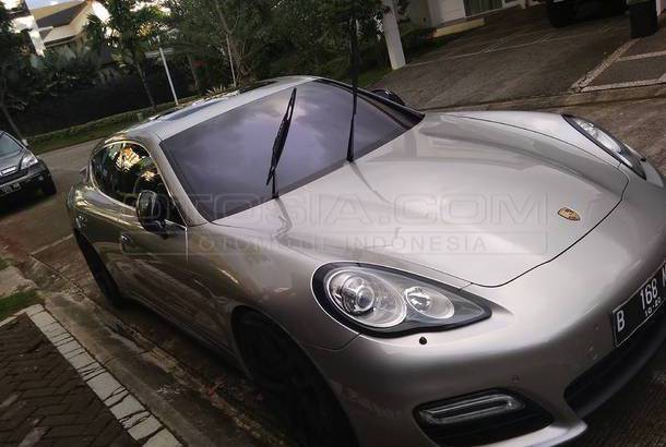 Dijual Mobil Bekas Jakarta Selatan - Porsche Panamera 