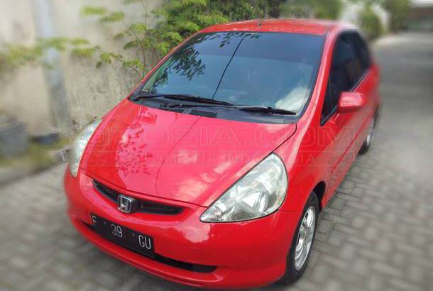 Dijual Mobil Bekas Solo - Honda Jazz 2005