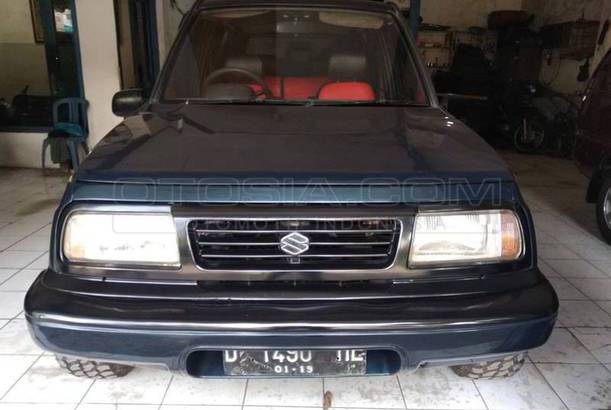  Dijual  Mobil  Bekas  Bandung  Suzuki Vitara  1994